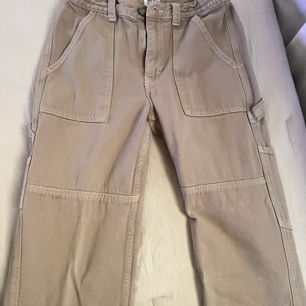 Woman’s Tan Cargo Pants